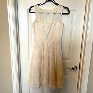 Jaggy London beige lacy Dress. Size 2
